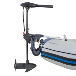 Najlepszy silnik do pontonu bez uprawnień – co warto wiedzieć?