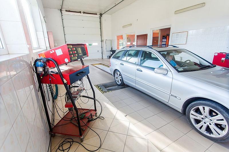 Przegląd samochodu przed podróżą