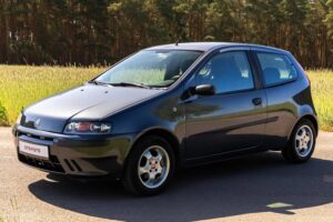 Gdzie znajdziesz sterownik silnika w Punto 2? Praktyczny przewodnik