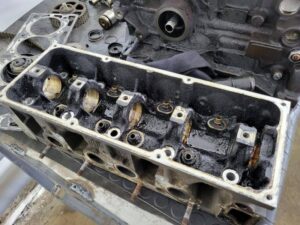 Skuteczne metody na usunięcie nagaru w silniku – poradnik dla każdego kierowcy