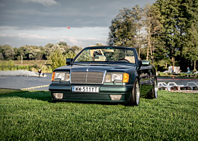 Demontaż szyberdachu Mercedes W124