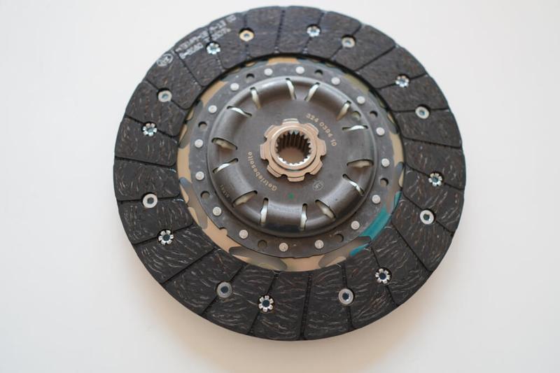 Działanie sprzęgła w samochodzie