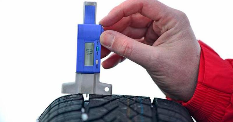 Głębokość bieżnika a przyczepność