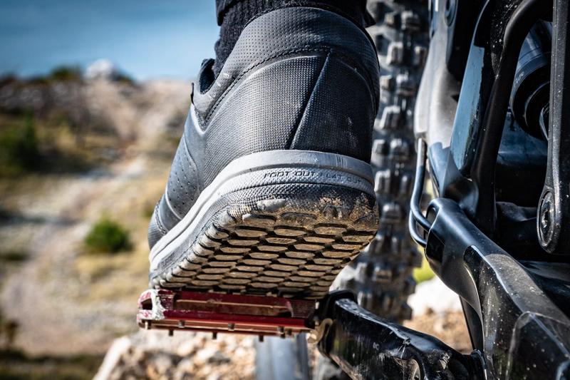 Obuwie na egzamin prawa jazdy