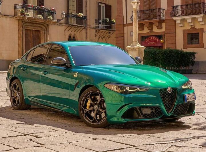 Wybór silnika w Alfa Romeo Giulia – co warto wiedzieć?