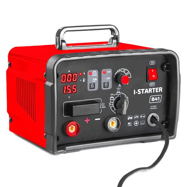 Prostownik a akumulator