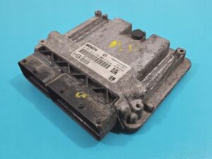 Gdzie dokładnie znaleźć sterownik silnika w Vectrze C 2.2 DTI?