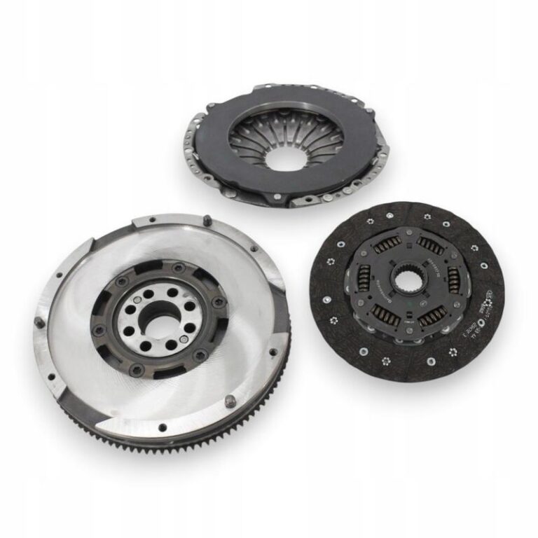 Jak jeździć z nowym sprzęgłem – poradnik dla kierowców