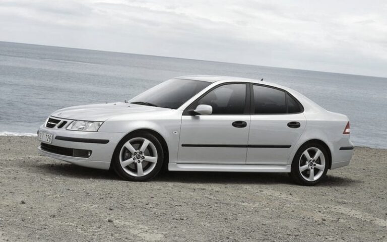 Saab 93 – jaki silnik wybrać, aby cieszyć się niezawodnością?
