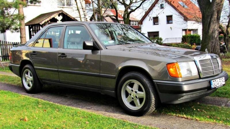 Pompa paliwa Mercedes 124