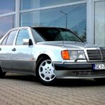 Gdzie znaleźć pompę paliwa w Mercedesie 124? Przewodnik krok po kroku