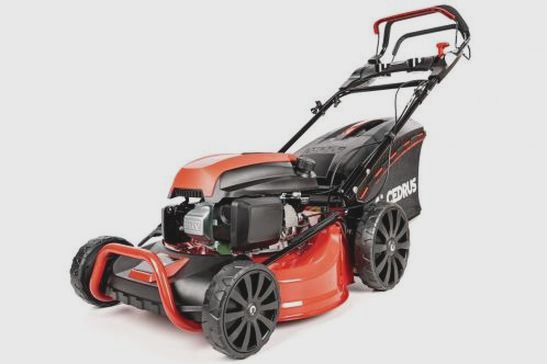 Kosiarka spalinowa: silnik Honda czy Briggs & Stratton – który wybór jest lepszy?