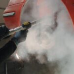 Jak skutecznie wyczyścić silnik w środku? Praktyczny przewodnik dla każdego mechanika
