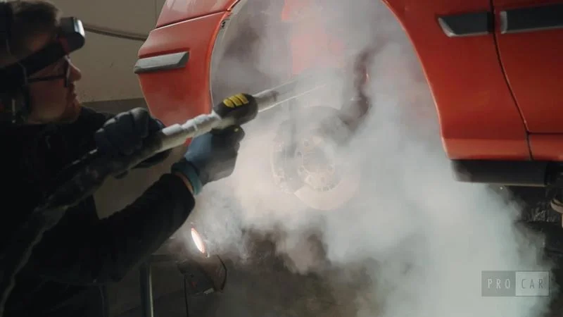 Jak skutecznie wyczyścić silnik w środku? Praktyczny przewodnik dla każdego mechanika