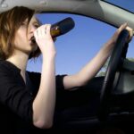 Kiedy jazda pod wpływem alkoholu prowadzi do utraty prawa jazdy?